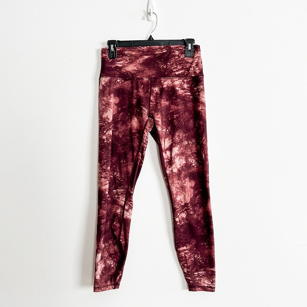 Harmony balance yoga pants. Red swirls. Gently warn.